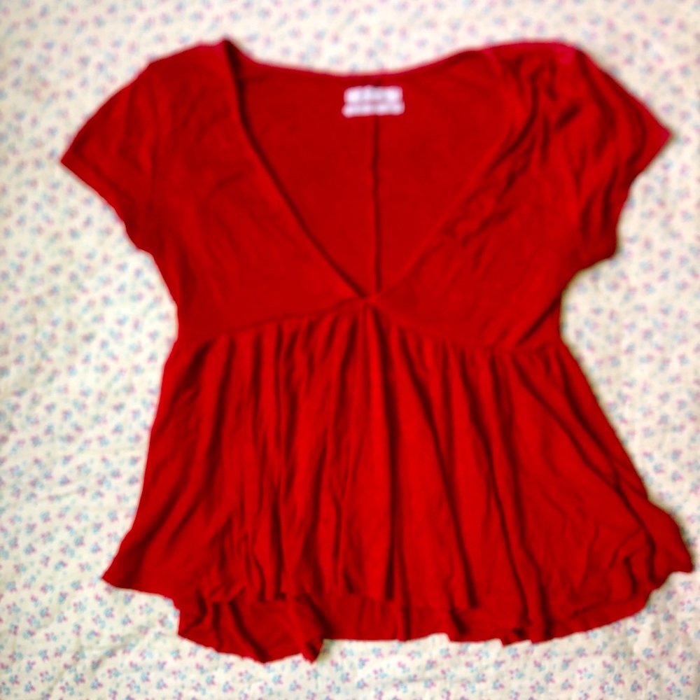 Urban Outfitters Cute Babydoll Tee💛